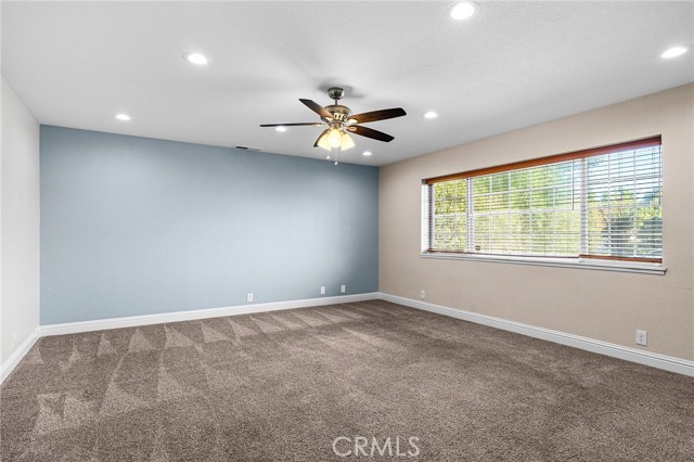 18 Jasper Drive, Chico CA: https://media.crmls.org/medias/c9b1aebf-b25b-48f4-8307-be8293801256.jpg