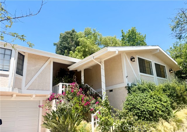 Detail Gallery Image 1 of 25 For 5539 Fairview Pl, Agoura Hills,  CA 91301 - 4 Beds | 3 Baths