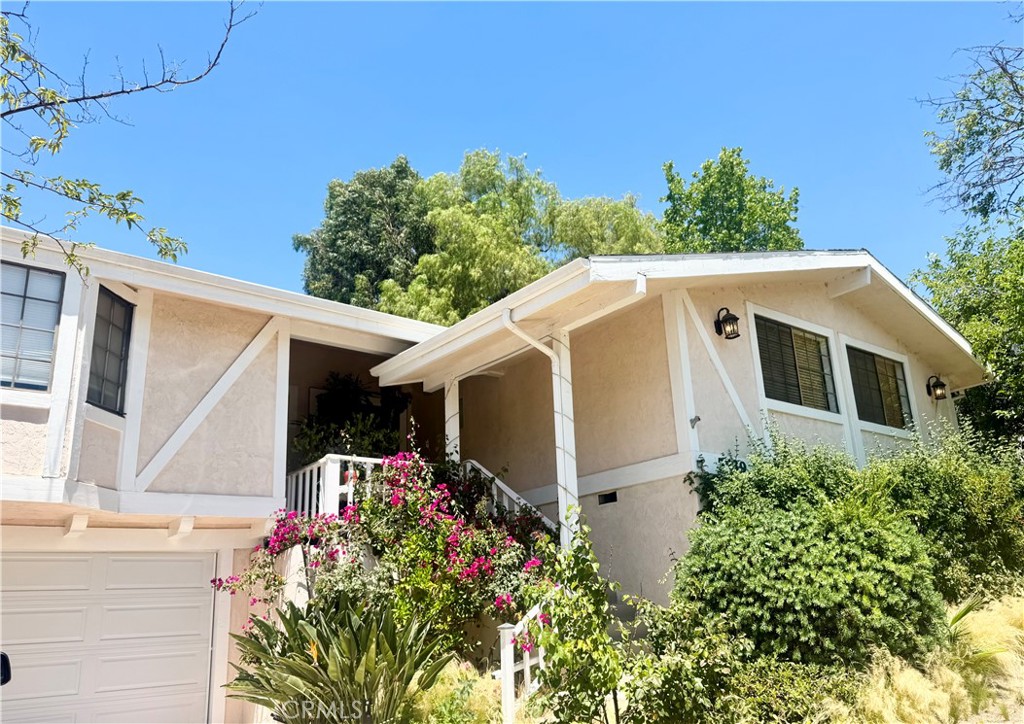 5539 Fairview Place