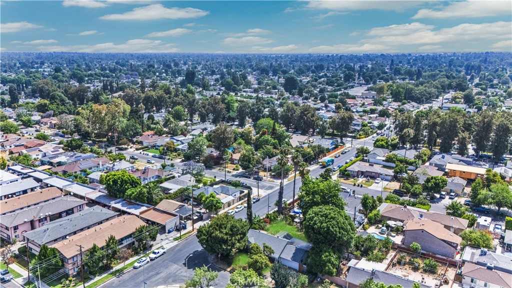 https://media.crmls.org/medias/c9b1cbd4-4c83-45f4-a051-64aff7062f70.jpg?preset=X-Large
