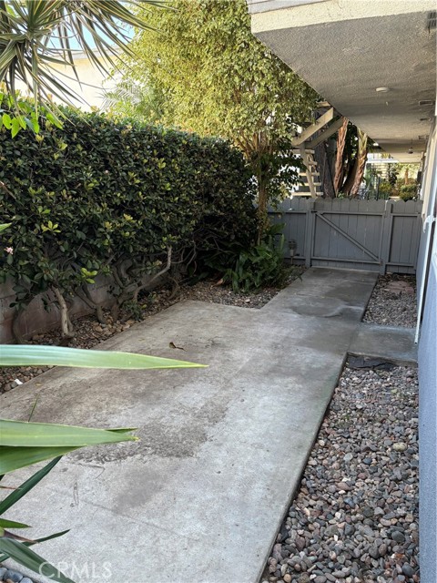 Detail Gallery Image 4 of 24 For 24311 Santa Clara Avenue #1,  Dana Point,  CA 92629 - 2 Beds | 1/1 Baths