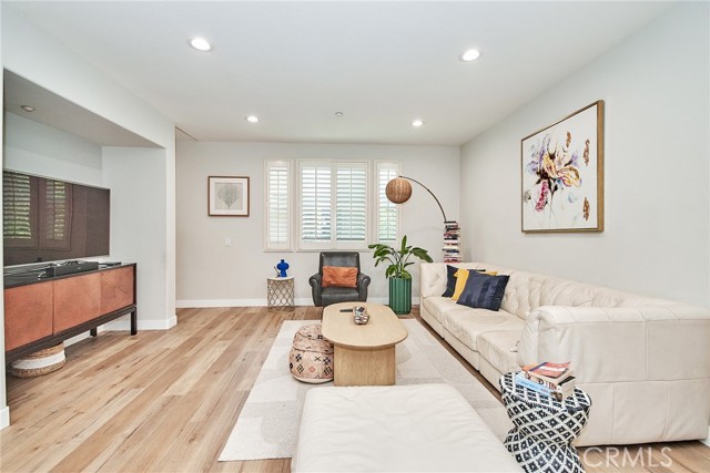 Detail Gallery Image 14 of 32 For 89 Liberty St, Tustin,  CA 92782 - 3 Beds | 3/1 Baths