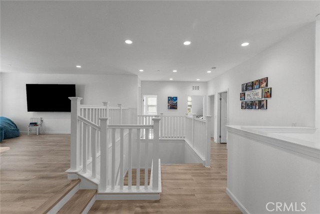 Detail Gallery Image 27 of 56 For 18797 Big Cedar Dr, Canyon Country,  CA 91387 - 5 Beds | 3 Baths