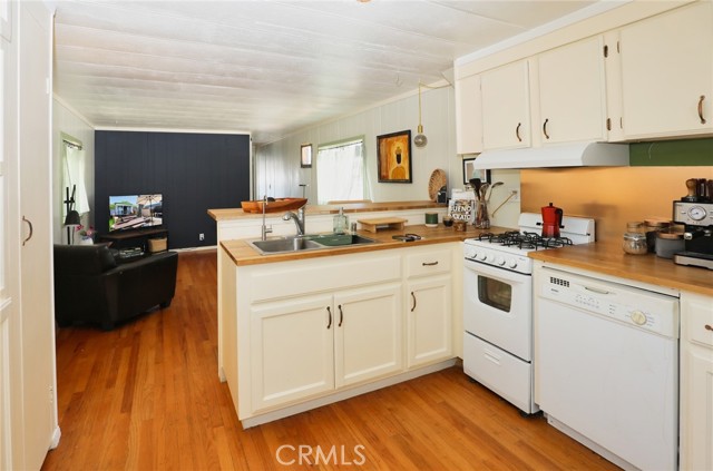 Detail Gallery Image 4 of 23 For 13050 Island Dr #29,  Clearlake Oaks,  CA 95423 - 1 Beds | 1 Baths