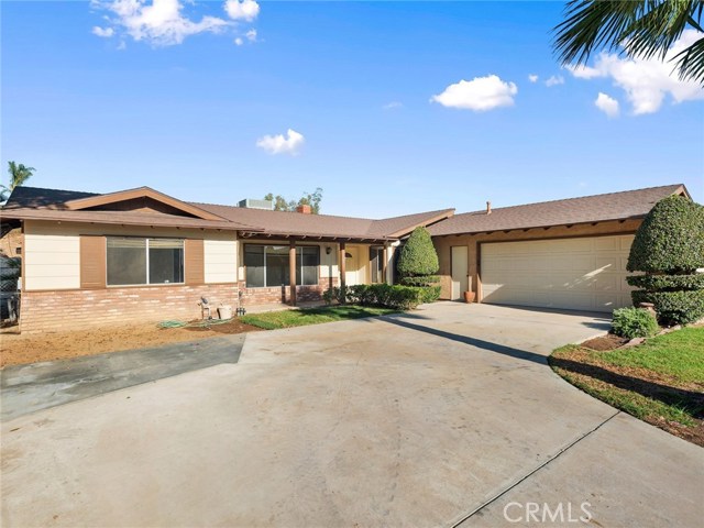 1877 Stagecoach Dr, Norco, CA 92860