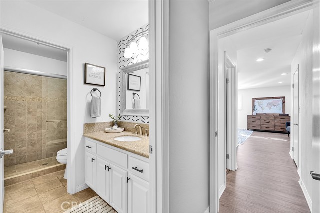 Detail Gallery Image 36 of 56 For 22207 James Alan Cir, Chatsworth,  CA 91311 - 4 Beds | 2/1 Baths