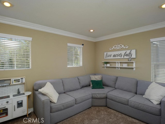 Detail Gallery Image 17 of 41 For 5764 Ventana Dr, Fontana,  CA 92336 - 3 Beds | 2/1 Baths