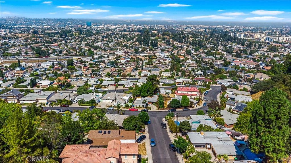https://media.crmls.org/medias/c9b34695-faee-4d6c-bcbf-e0c4370720bc.jpg?preset=X-Large