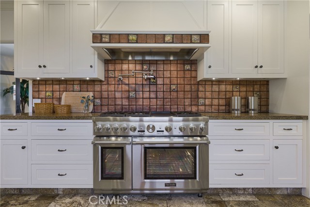 516 E Stocker Street, Glendale CA: https://media.crmls.org/medias/c9b46c05-4fea-4247-8193-5a1619b3aaa5.jpg