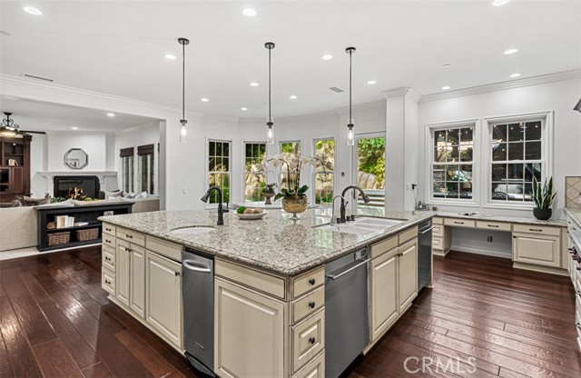 Detail Gallery Image 24 of 75 For 26012 Horseshoe Cr, Laguna Hills,  CA 92653 - 5 Beds | 5/1 Baths