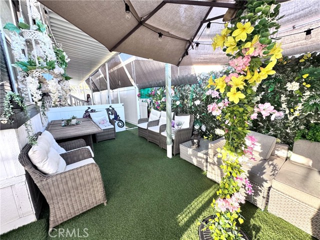 Detail Gallery Image 11 of 46 For 6130 Camino Real #242,  Jurupa Valley,  CA 92509 - 4 Beds | 2 Baths