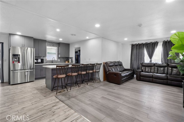 Detail Gallery Image 2 of 20 For 206 S Sullivan St #36,  Santa Ana,  CA 92704 - 3 Beds | 2 Baths
