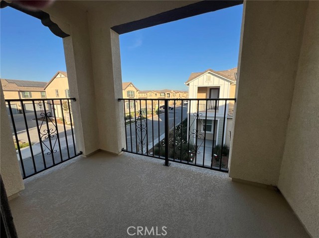 Detail Gallery Image 11 of 13 For 3908 E Coronado Privado, Ontario,  CA 91762 - 3 Beds | 2/1 Baths