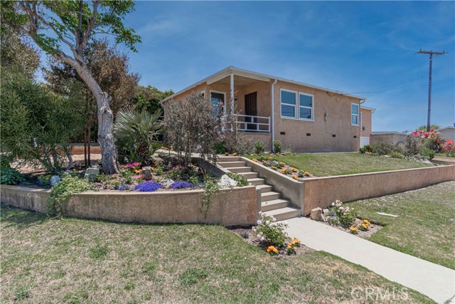 700 Rita Street, Redondo Beach, California 90277, 2 Bedrooms Bedrooms, ,2 BathroomsBathrooms,Residential,Sold,Rita,SB21110960
