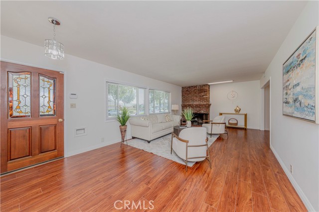 Detail Gallery Image 8 of 49 For 405 W Virginia Ave, Glendora,  CA 91741 - 3 Beds | 2 Baths