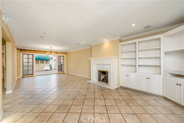 Detail Gallery Image 3 of 16 For 220 Apolena Ave, Newport Beach,  CA 92662 - 4 Beds | 4 Baths