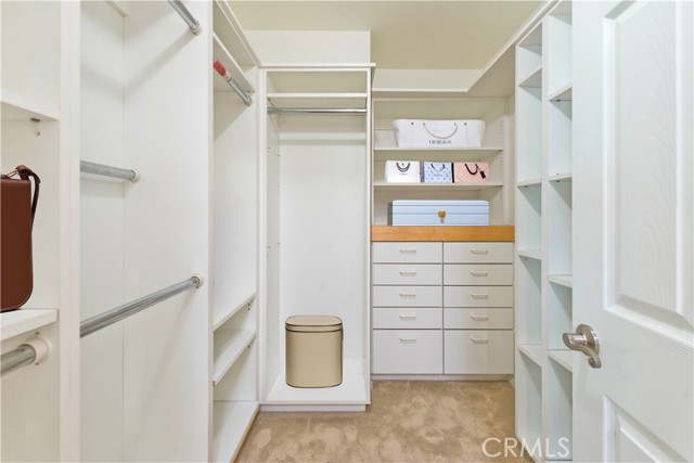 2275 Shadow Spring Place, Westlake Village CA: https://media.crmls.org/medias/c9bc0444-b87a-4b59-8e0b-65fb5c944c1e.jpg