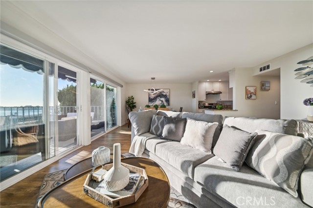 Detail Gallery Image 12 of 75 For 25912 Vista Dr, Dana Point,  CA 92624 - 3 Beds | 2/1 Baths