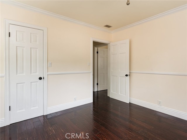 404 Kansas Street, El Segundo CA: https://media.crmls.org/medias/c9bda86f-0cee-4e22-aed6-f46402e0dd39.jpg