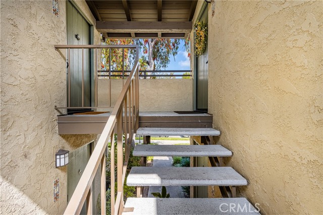 Detail Gallery Image 32 of 38 For 1345 Cabrillo Park Dr #L06,  Santa Ana,  CA 92701 - 2 Beds | 2 Baths