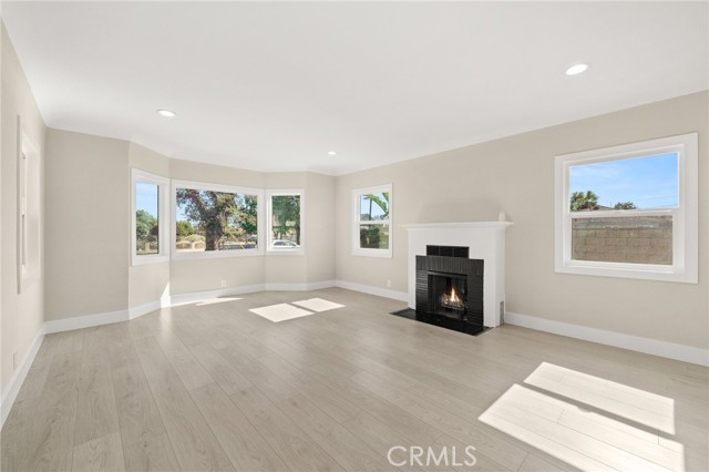 709 E 9th Street, Pomona CA: https://media.crmls.org/medias/c9be3e06-0e15-4989-8999-a3da0fe4596b.jpg