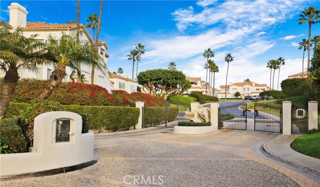 Detail Gallery Image 3 of 47 For 27 Wimbeldon, Dana Point,  CA 92629 - 2 Beds | 2 Baths