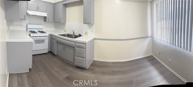 428 N Electric Avenue, Alhambra CA: https://media.crmls.org/medias/c9bfb941-8b56-4c7b-a185-4075422e6767.jpg