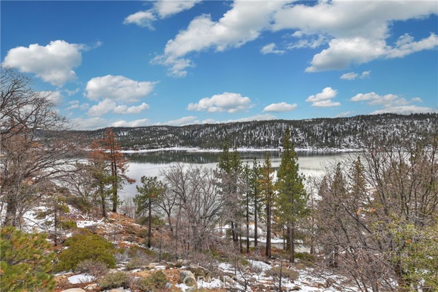 Detail Gallery Image 31 of 46 For 239 Big Bear Tract a,  Fawnskin,  CA 92333 - 1 Beds | 1 Baths
