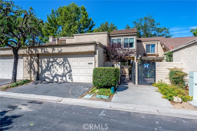 Detail Gallery Image 1 of 11 For 255 S Vista Del Monte, Anaheim,  CA 92807 - 3 Beds | 2/1 Baths