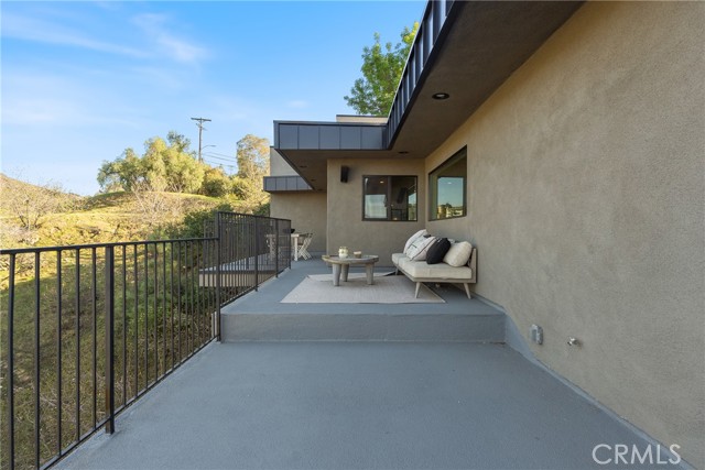 Detail Gallery Image 25 of 62 For 3250 Coldwater Canyon Ave, Studio City,  CA 91604 - 4 Beds | 4 Baths