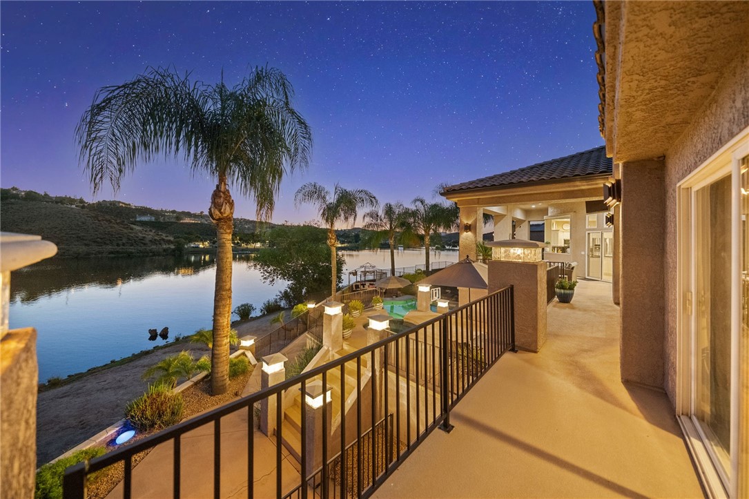 Detail Gallery Image 10 of 75 For 22001 Loch Lomond Dr, Canyon Lake,  CA 92587 - 6 Beds | 4/2 Baths