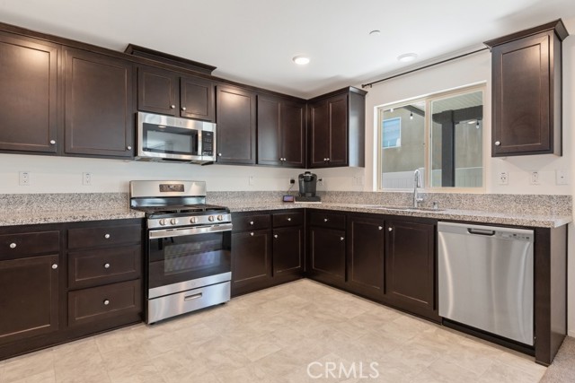 32985 Middlegate Place, Lake Elsinore CA: https://media.crmls.org/medias/c9c13661-92ba-4ae9-bddc-adc9fa18b3e4.jpg