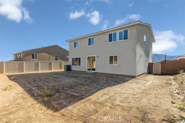 1249 Butterfly Way, Banning CA: https://media.crmls.org/medias/c9c187e4-4104-4eb9-b7d1-e52413881c12.jpg
