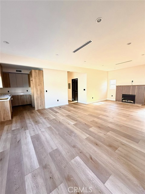 Detail Gallery Image 1 of 15 For 11650 Kittridge, North Hollywood,  CA 91606 - 2 Beds | 1 Baths