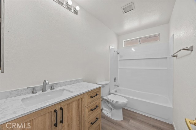 Detail Gallery Image 16 of 22 For 39685 Ramshorn, Murrieta,  CA 92563 - 4 Beds | 2 Baths