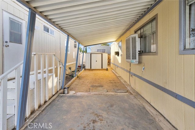 Detail Gallery Image 4 of 27 For 16473 Green Tree Bld, Victorville,  CA 92395 - 2 Beds | 2 Baths