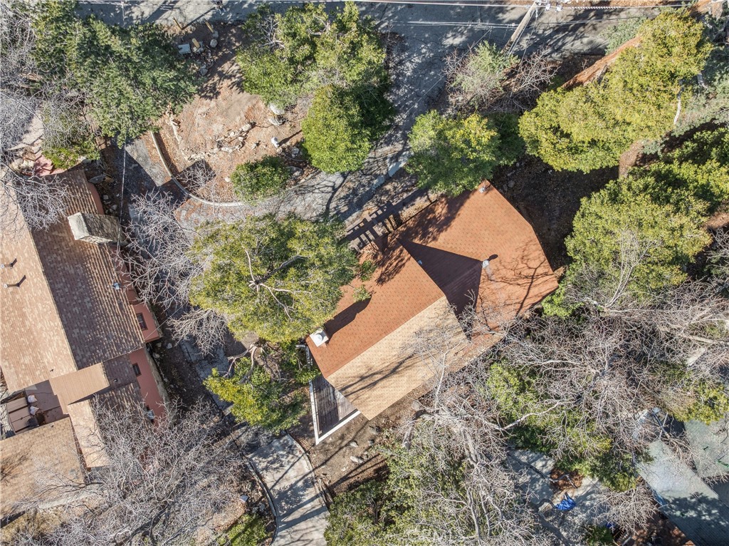 https://media.crmls.org/medias/c9c3c440-d2c4-41a5-9904-6b83e713a8bc.jpg?preset=X-Large