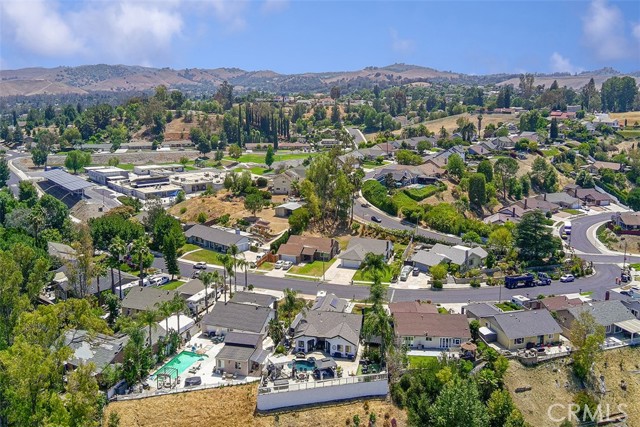 3794 Whirlaway Ln, Chino Hills CA: https://media.crmls.org/medias/c9c4a394-c958-4417-afe4-5073d53253d3.jpg