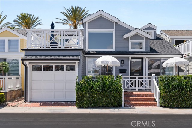 Detail Gallery Image 1 of 50 For 12 Anchorage Way, Newport Beach,  CA 92663 - 2 Beds | 2/1 Baths