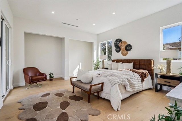 Detail Gallery Image 26 of 75 For 10511 Mary Bell Ave, Shadow Hills,  CA 91040 - 5 Beds | 5/1 Baths