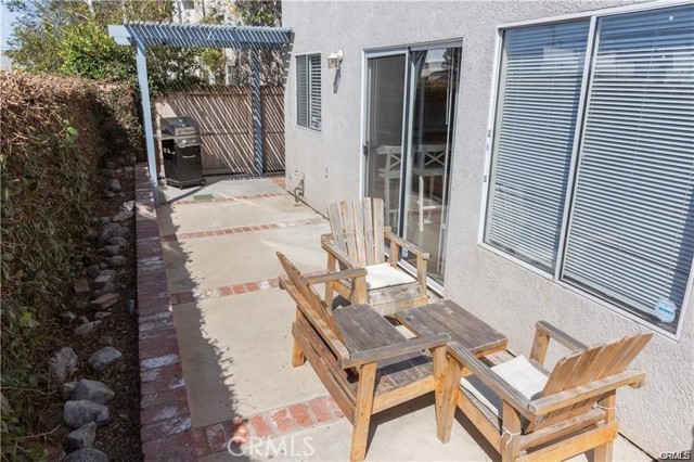 431 W Bay Street, Costa Mesa CA: https://media.crmls.org/medias/c9c56e63-4501-47a0-a7d5-1fffd8b3b974.jpg