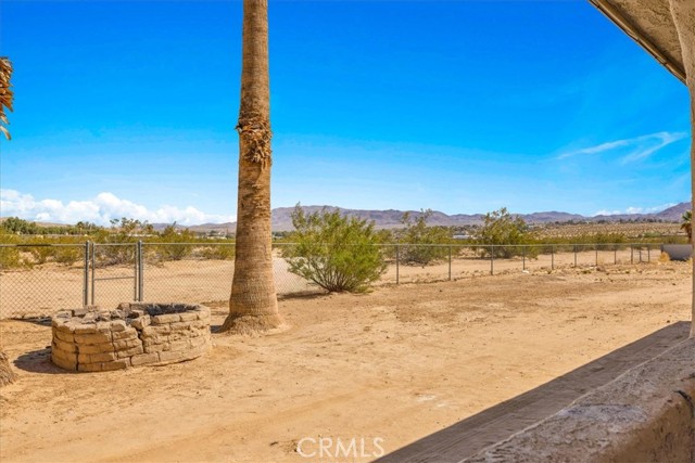 Detail Gallery Image 9 of 60 For 4611 Oasis, Twentynine Palms,  CA 92277 - 2 Beds | 1 Baths