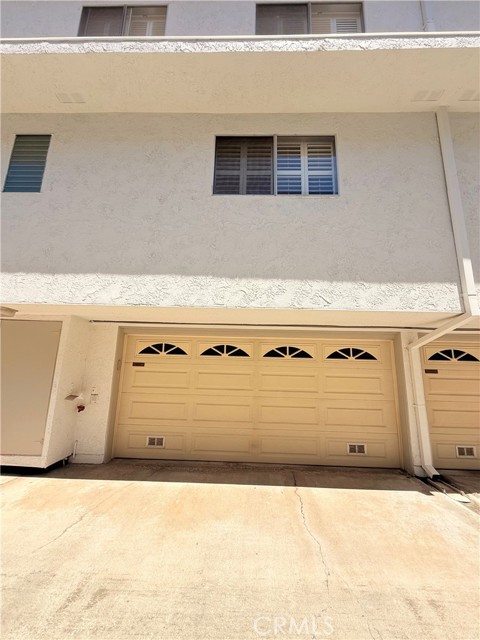 13232 Fiji Way, Marina del Rey CA: https://media.crmls.org/medias/c9c65055-38ab-4e31-9292-ef4ec52fe320.jpg