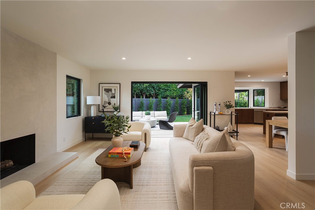 MLS #OC25232077 image #24