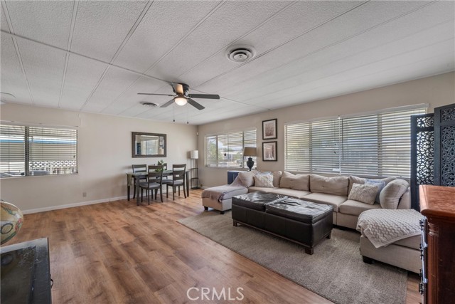 Detail Gallery Image 8 of 49 For 853 S Palm Ave, Hemet,  CA 92543 - 2 Beds | 2 Baths