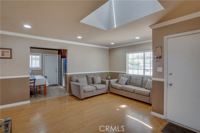 2304 W Flower Avenue, Fullerton CA: https://media.crmls.org/medias/c9c89a79-9050-490c-9c8d-850bfdbf8a9b.jpg