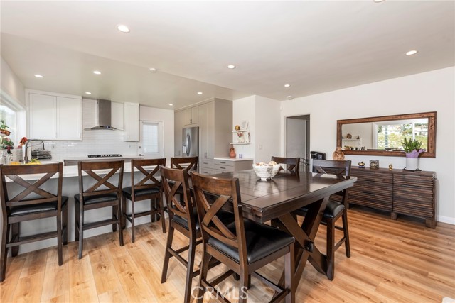 26206 Grayslake Road, Rancho Palos Verdes, California 90275, 4 Bedrooms Bedrooms, ,2 BathroomsBathrooms,Residential,Sold,Grayslake,SB22078897