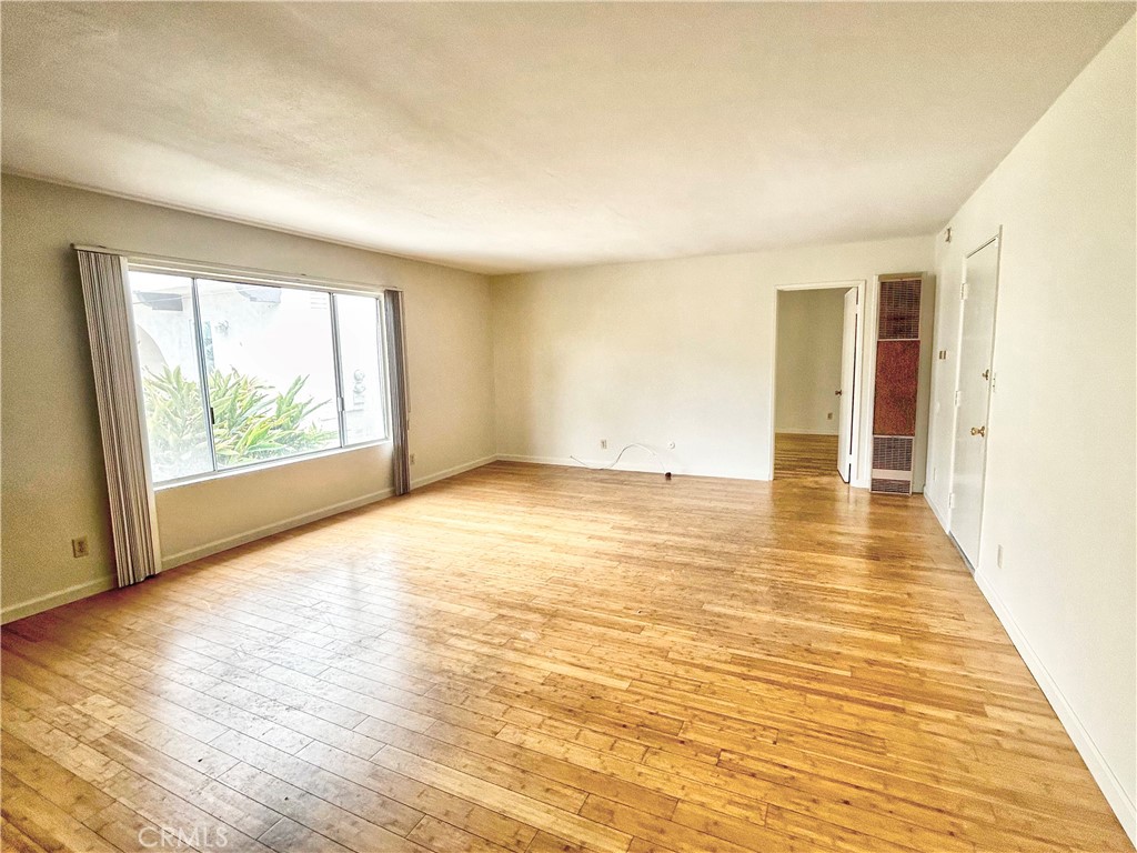 108 E AVENIDA SAN GABRIEL #4