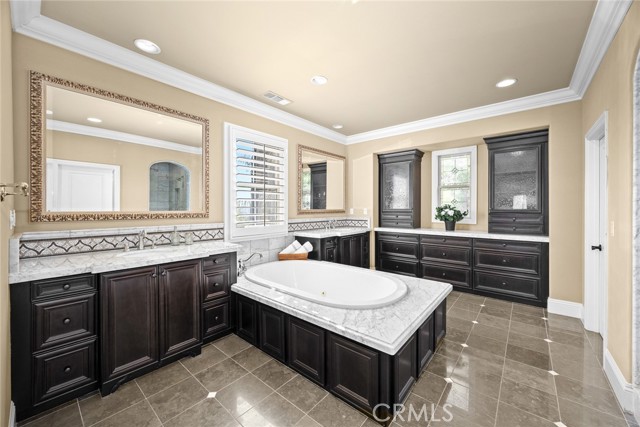 Detail Gallery Image 29 of 42 For 19668 Three Oaks Ln,, Walnut,  CA 91789 - 4 Beds | 4/1 Baths