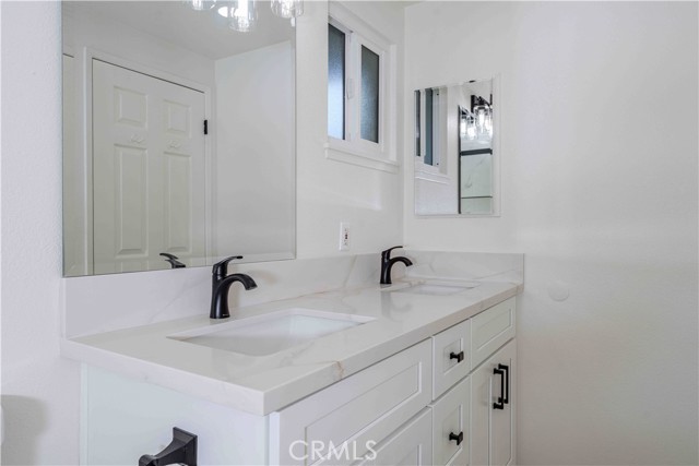 Detail Gallery Image 18 of 33 For 21142 Miramar Ln, Huntington Beach,  CA 92646 - 3 Beds | 2 Baths